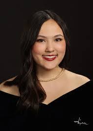 Tori Leon's Instagram, Twitter & Facebook