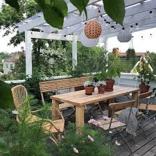 Bild Konnte Enthalten Pflanze Baum Tisch Und Im Freien Patio Umbrella Outdoor Decor Patio