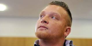 In der regel macht menowin fröhlich eher mit gefängnisstrafen schlagzeilen. Menowin Frohlich Ging Seiner Partnerin Senay Ak Fruher Fremd