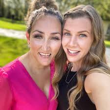 Chelsea Odell's Instagram, Twitter & Facebook