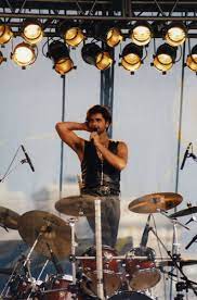 Stamos announced on social media that he will be joining the beach boys on tuesday, march 19, when they bring their now & then tour to the. John Stamos On Twitter Tonight Thebeachboys Bapactoaks