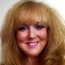 Lisa Knopf's Instagram, Twitter & Facebook