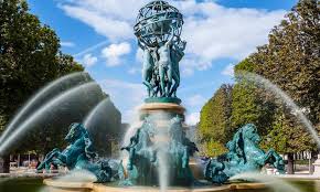 A répondu le 23 nov. Fontaine Des Quatre Parties Du Monde Un Jour De Plus A Paris