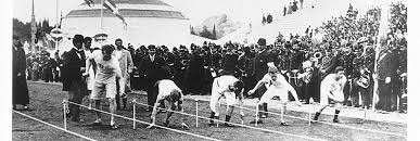 Os jogos olímpicos ocorriam em olímpia, junto ao templo de zeus, divindade para a qual os jogos eram dedicados. Atenas 1986 Primeiros Jogos Olimpicos Da Era Moderna Completam 120 Anos