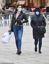 The tv presenter, 45, showcased the fruits of her labour as she. Melanie Sykes Cuts Stylish Figure In Leather Jacket As She Enjoys Mini Break In Venice Oltnews