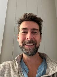 Tom Eddins's Instagram, Twitter & Facebook