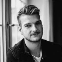 300+ profilů „Strobel“