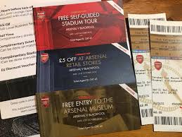 The official announcement is only for the home kit for the time being as we are treated to a fresh new look inspired by the adidas kits of the 80s and 90s. Groundhopper Soccer Guides Arsenal Tickets And Hospitality