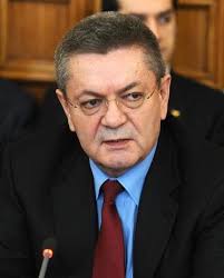 Reactii ale romanilor din diaspora, la jignirea adusa de Ioan Rus: Nu toti  copiii ajung golani, dureros este ca unii golani ajung ministri