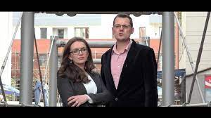 Roger has a strong background in architectural design and design build projects. Deshmi Kliente Tower Bridge 3 Youtube