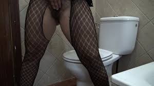 Turkish arab wife in hijab is peeing in the toilet - XNXX.COM