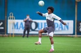 Willian não faz mais parte dos planos do Grêmio