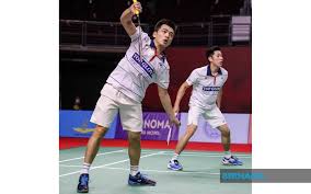 Pasangan ganda putra profesional, goh v shem/tan wee kiong dan ong yew sin/teo ee yi akan berlatih di bawah pelatih kepala yang baru masuk asal indonesia, flandi limpele ketika mereka memulai sesi latihan bersama dengan tim nasional pada 15 juli mendatang. Bernama Goh V Shem Wants To Maintain Excellence At Thailand Open