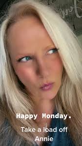 #fyp #FYP #bekind #fypシ #takealoadoffannie #viral #happyplace Happy Monday.  Love you 🌹🫶💋