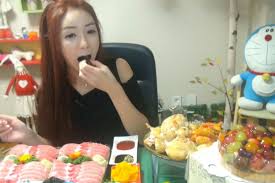 Video] A Look Into the Lives of South Koreas Food Porn Superstars -  Saigoneer