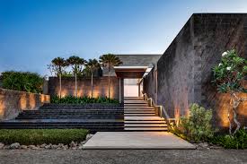 Most expensive of course is to build a villa, with all western style equipment. Uluwatu House Saota Archdaily
