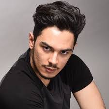 Steven Varnum's Instagram, Twitter & Facebook