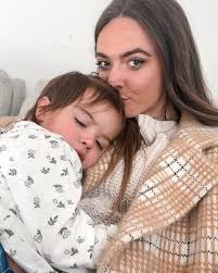 Arianna Case (@ariannacaseee) • Instagram photos and videos