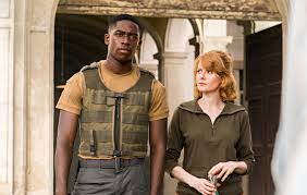 Люди привыкают к андроидам, постоянно находящимися рядом. Outside The Wire Review Dystopian War Thriller Wastes Its Greatest Weapon