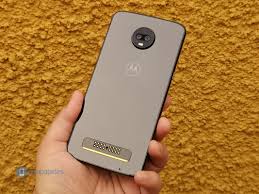 Tiene 2 cámaras traseras de 12mpx/5mpx. Review Motorola Moto Z3 Play