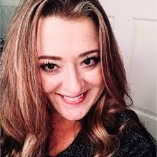 Donna Brant's Instagram, Twitter & Facebook