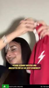 Flavia Sodano mostra una maglietta di Domenico 👀 #socialgossip  #iltestosterone #flaviasodano #domenicoesposito