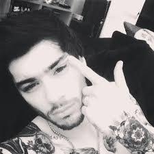 Tara Boyer's Instagram, Twitter & Facebook