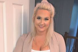 I really want to meet a rich lady and am willing to do anything. Cash Strapped Single Mum Makes 10k By Charging Rich Married Men For Dates Mirror Online