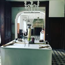 Samedi Soir Nous Celebrions Le Mariage De Solene Maxime Au Chateaudekervoazec Le Cocktail Et Le Repas Etait Servis Par L Eq In 2020 Vanity Mirror Decor Home Decor