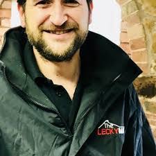 Andrew Giblin's Instagram, Twitter & Facebook