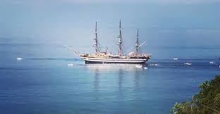 È considerata la nave più bella del mondo. San Lucido L Omaggio Dell Amerigo Vespucci Al Marinaio Carbonelli Morto Di Covid