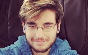 Darius Burke's Instagram, Twitter & Facebook