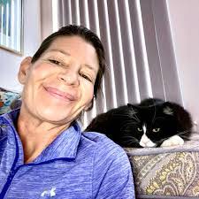 Amy Yetter's Instagram, Twitter & Facebook