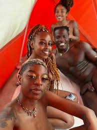 TW Pornstars - 2 pic. King Louie Uncut. Twitter. Calm before the storm! 🌪  Photo Cree by📸: @kaykaytasty. 11:11 PM - 14 Apr 2022