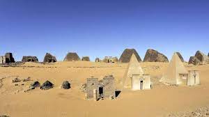 Las Piramides De Meroe Construidos Por El Reino Kush Entre El 250 Antes De Cristo Y El 350 Despues De Cristo Mundo Antiguo Bbc Mundo
