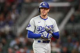 Dodgers 1B Freddie Freeman rolls ankle, leaves game | Reuters