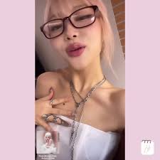 Vem aí? 👀 Sneak Peek de uma possível música com a participação da Heyoon,  junto com outros artistas e produtores, como Lil Cherry, GOLDBUUDA, Bryan  Chase e Summer Soul.