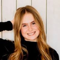 Lauren Ames's Instagram, Twitter & Facebook