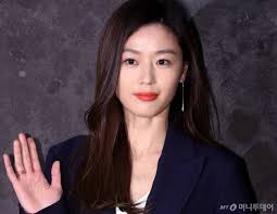 30 oct 1981 debut : ì „ì§€í˜„ ì‚¼ì„±ë™ ìžíƒ 130ì–µì— ë§¤ê° 6ë…„ ì „ 75ì–µì— ì‚° ë‹¨ë…ì£¼íƒ ë¨¸ë‹ˆíˆ¬ë°ì´