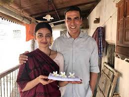 The Hotfridaytalks In 2003, rinke khanna married businessman sameer saran. the hotfridaytalks