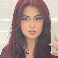 Liz Ard's Instagram, Twitter & Facebook