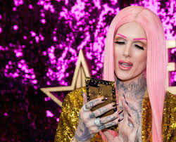 Star has been building his online following since the days of myspace, when he noticed kids copying his makeup. Jeffree Star Reportedly Paid Accuser 45 000 To Recant Assault Claims Them