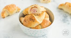 Schinken Kase Hornchen Mit Quark Ol Teig Backen Macht Glucklich Rezept Lebensmittel Essen Backen Macht Glucklich Quark Rezepte