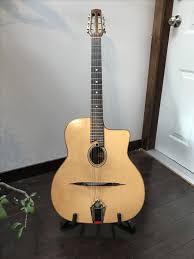 This is done informally so the quality is not perfect (still better than most videos made using amateur equipment). Dell Arte Robin Nolan Favino Gypsy Jazz Guitar
