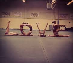 Only 6 People Pretty Easy Exercise For Fun Or For Pictures Gymnastics Poses Gymnastics Quotes Gymnastics Pictures