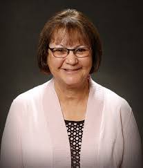 Alma Wall's Instagram, Twitter & Facebook