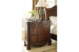 Traditional style north shore bedroom set is manufactured by ashley furniture. North Shore Sleigh Bedroom Set 1stopbedrooms