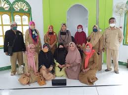 Silabus adalah rencana pembelajaran pada suatu dan/atau kelompok mata isi silabus. Situsweb Kementerian Agama Provinsi Sulawesi Tenggara