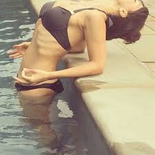 Hilaria Baldwin posts half-naked bikini snap whilst showing off her latest  yoga pose - OK! Magazine