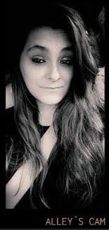 Nichole Robinson's Instagram, Twitter & Facebook